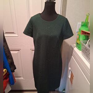 Calvin Klein forest green textured floral embossed short sleeve sheath dress.